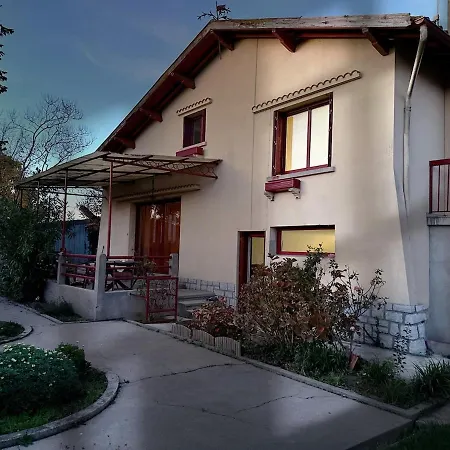 Hébergement de vacances Familial Gers 12 Pers *