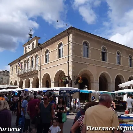 Familial Gers 12 Pers Vakantiehuis *